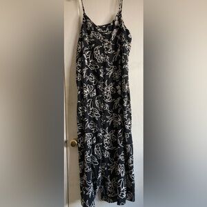 Uniqlo Black and White Floral Maxi Dress